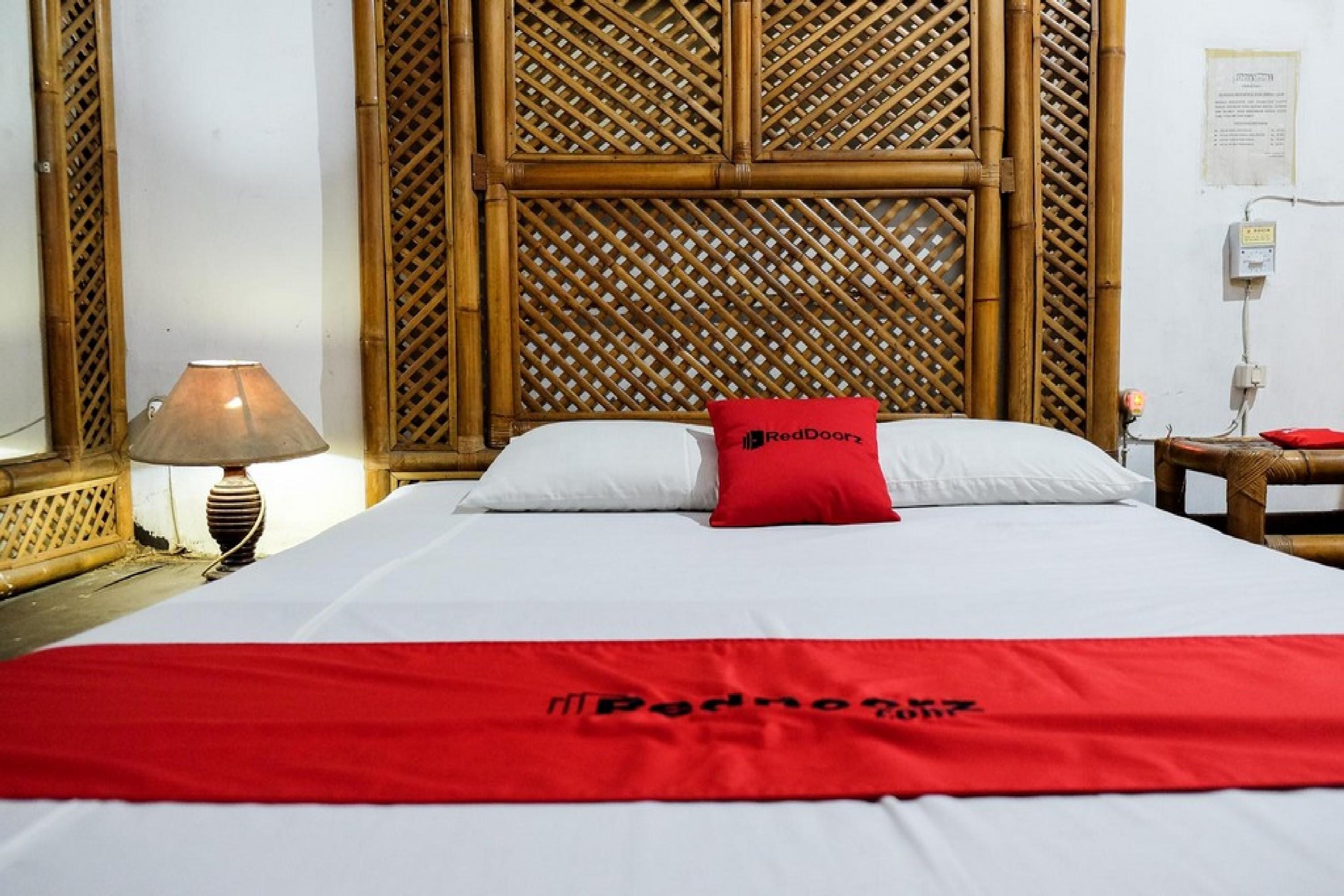 RedDoorz Plus near Jalan Baru Bogor Exterior foto