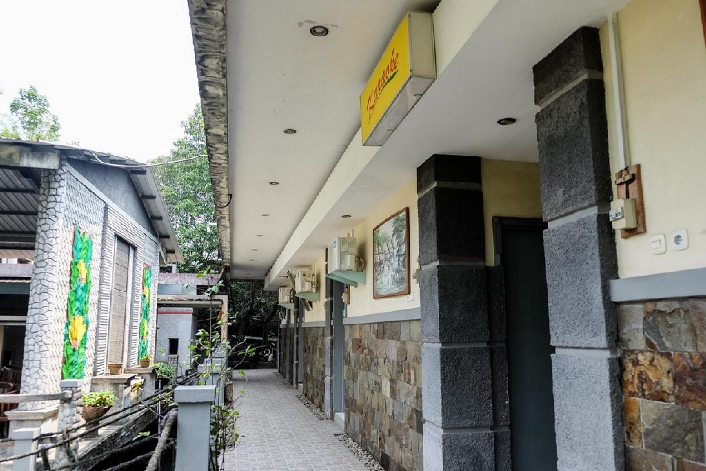RedDoorz Plus near Jalan Baru Bogor Exterior foto
